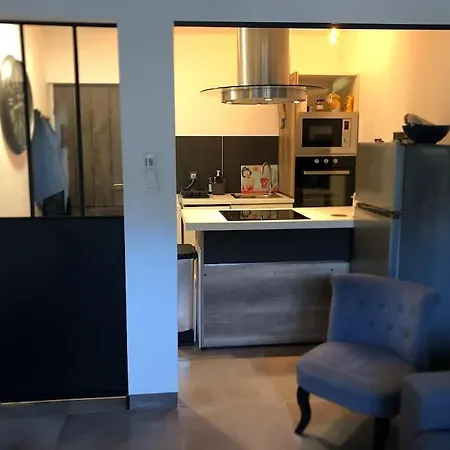 Lägenhet A 250m De La *